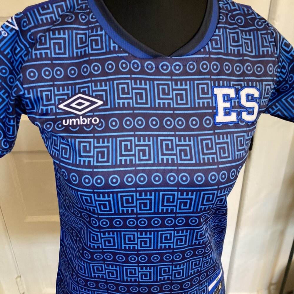 144 Umbro Soccer Shirts Size 14